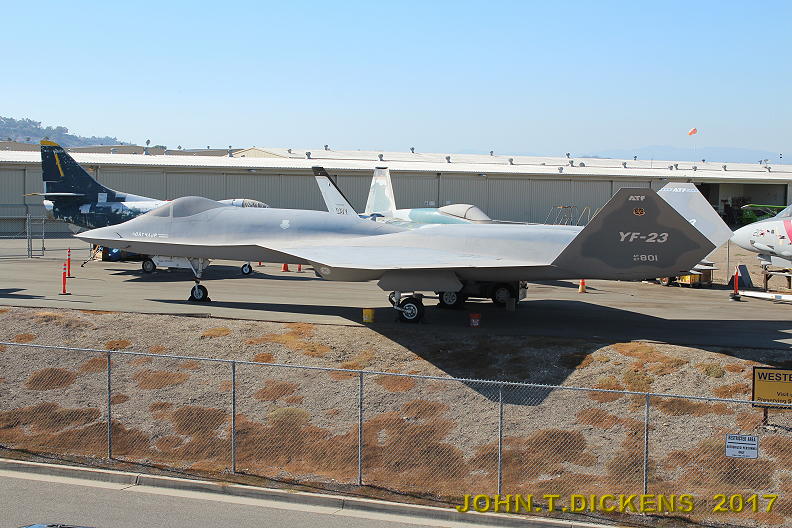 NORTHROP MC DONNELL DOUGLAS YF-23A GREY GHOST 87-0801 N232YF