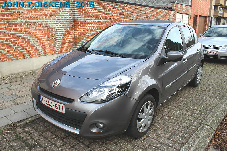 RENAULT CLIO  [ 18 NOVEMBER 2015 ]