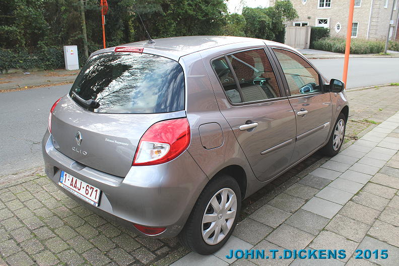 RENAULT CLIO  [ 18 NOVEMBER 2015 ]